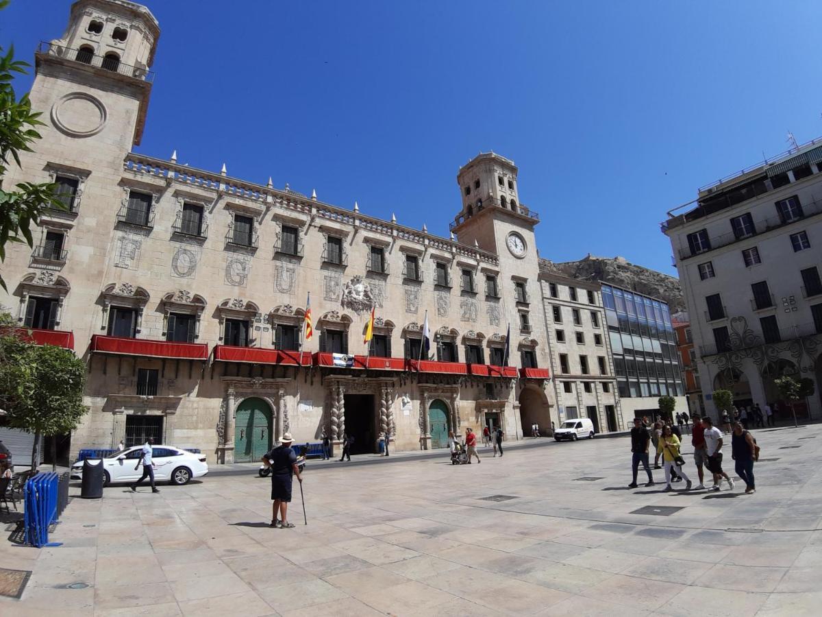 Apartamento Grande - Castillo Santa Barbara لقنت المظهر الخارجي الصورة